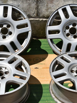 VW Golf 4 - Bora 16 Inch Genuine Rims used, set of 4