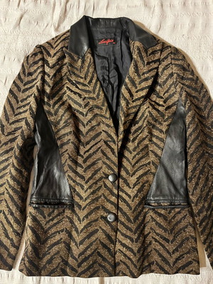 Lucifair brown coat with leather details