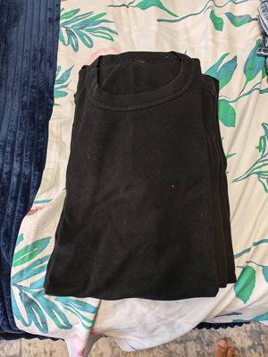 Men's undershirts pack of 12, size XL, like new, black