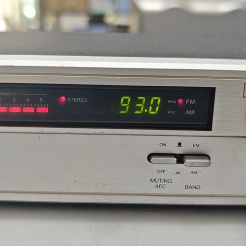 BASF D6600 tuner used, very good condition