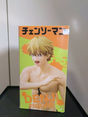 Chainsaw Man figure new with original packaging