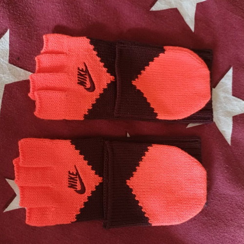 Nike gloves new