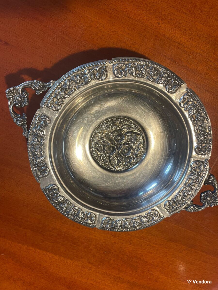 Silver-plated silver vessel like new,… - € 15,00 - Vendora.cy