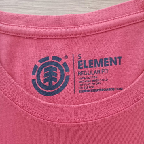 Element and Nike men's t-shirts like new, size S, set of 2