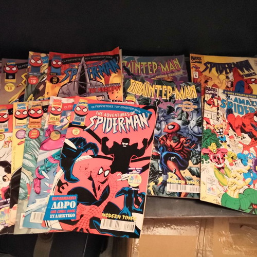 Various comics used with Spiderman, Batman, Superman, Tiramola and more