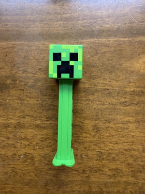 PEZ диспенсър Minecraft Creeper употребяван, държач за бонбони