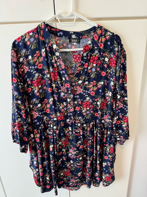 Kazi shirts like new, size XL, black