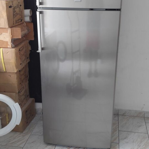 Bosch refrigerator freezer, very good condition, fully functional