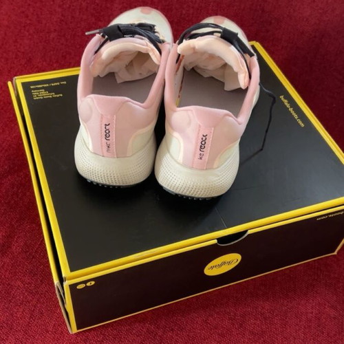 Nike athletic shoes size 40.5 like new, pink and black