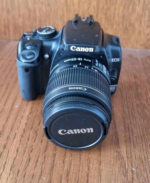 Canon DS126151 EOS Digital με φακό ESF 18-55 Lens +φορτιστή+τσαντακι