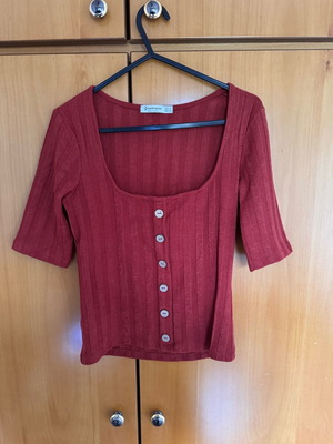 STRADIVARIUS TSHIRT