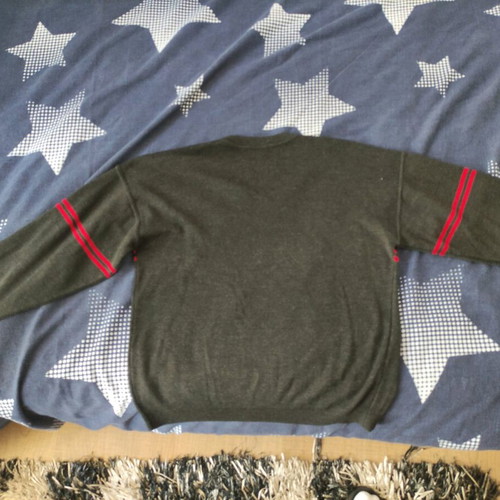 Pullover like new, black, sizes L and XL