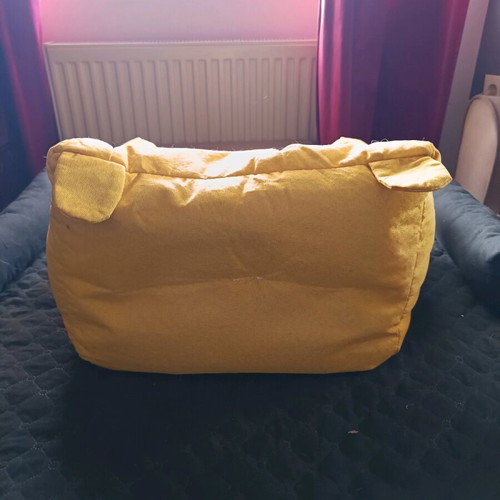 Cat/Dog armchair like new, small yellow