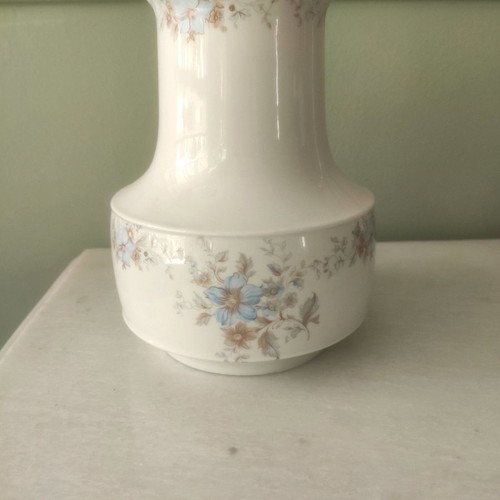 Ionia vase used, porcelain, 20 cm height