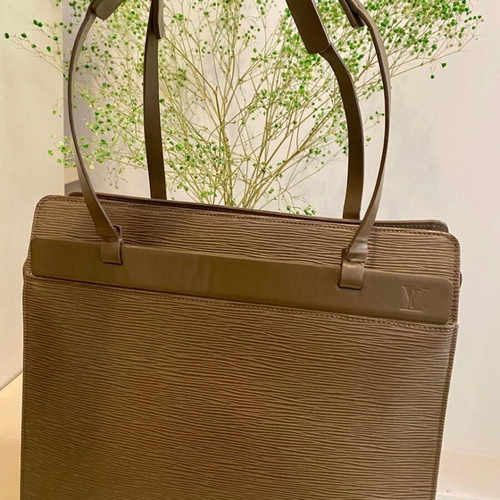 Louis Vuitton hand croisette shoulder bag like new