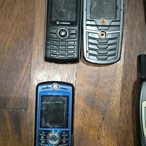 Old Nokia Sony Ericsson Samsung Phones used, pack of 15+