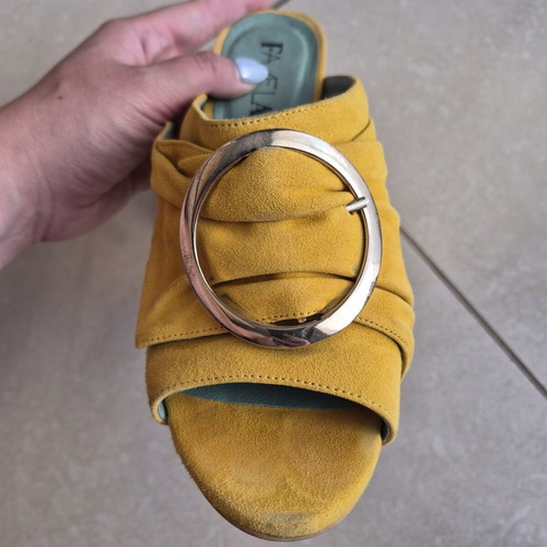 Favela leather mules with thick heel size 39 used, yellow