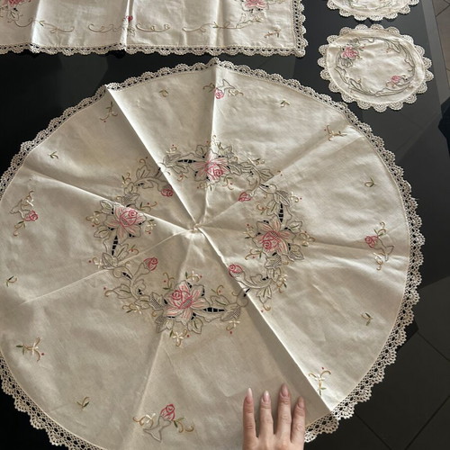 Handmade doily set like new