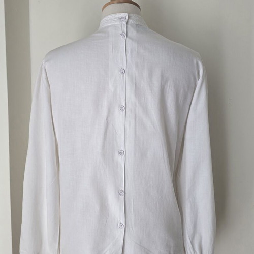 Vintage white Edwardian style shirt size S used