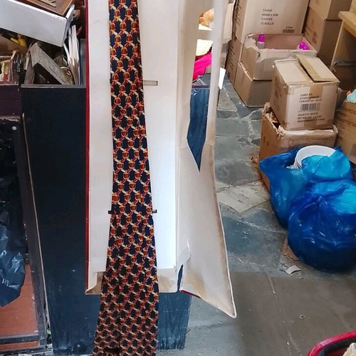 Dimple collectible tie like new
