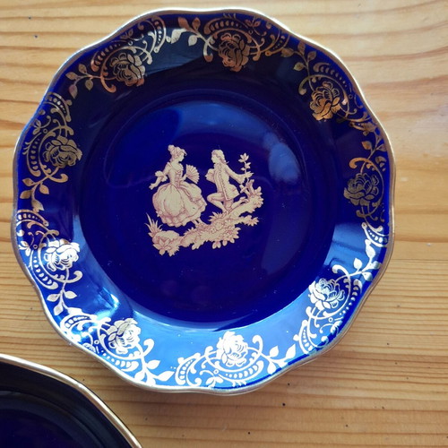 Limoges collector plates 22 kt gold, like new, set of two