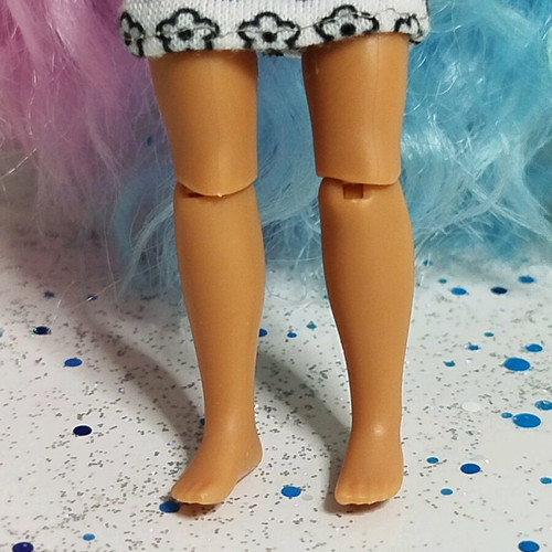 Barbie Extra Mini like new with cracked sunnies