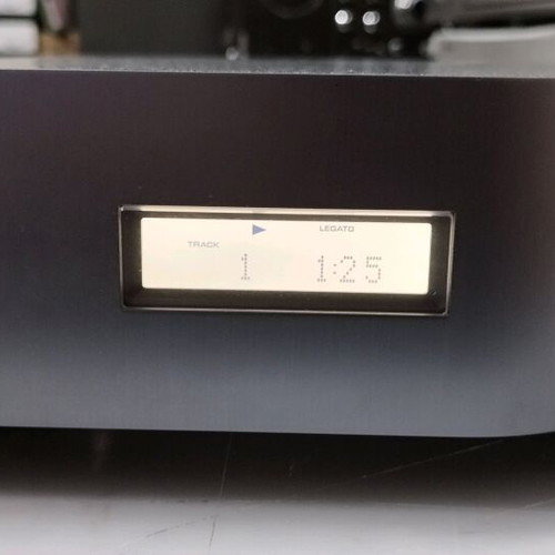 Pioneer D6 used with remote in very good condition