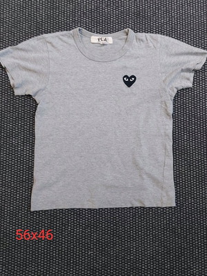 Play Comme Des Garcons γκρι μπλούζα σαν καινούργια, μέγεθος S