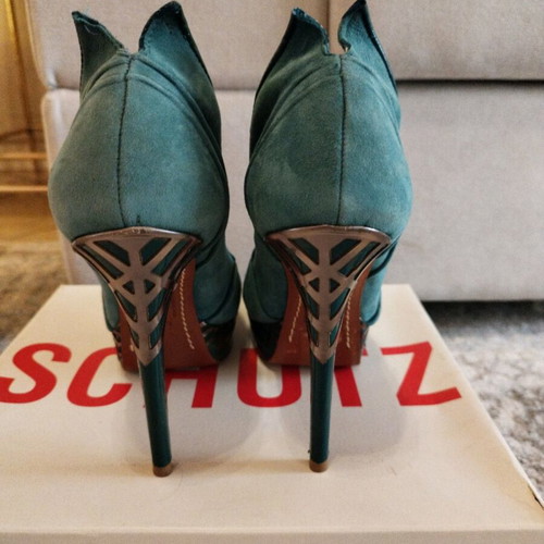 Schutz petrol pumps