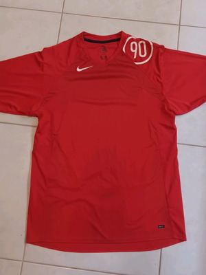 Nike Total 90 T-Shirt Medium like new, red