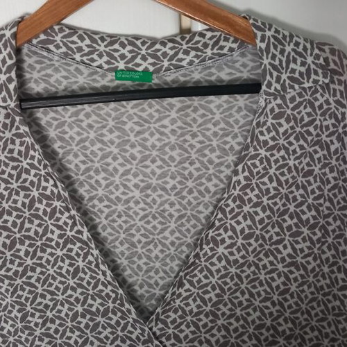 Benetton blouse dress size M/L like new, soft fabric, white and gray