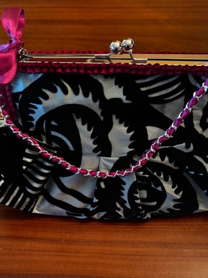 Vintage La Carola bag like new, black and gray