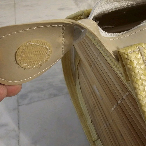 Soft wooden handbag with fabric beige like new