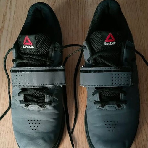 Reebok weightlifting crossfit shoes like new, size 42