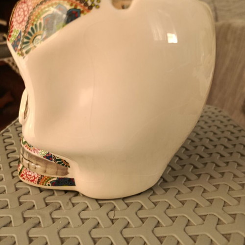Ashtray new skull-shaped