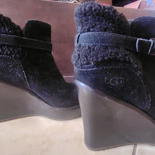 Ugg black platform ankle boots 11cm like new, size 39