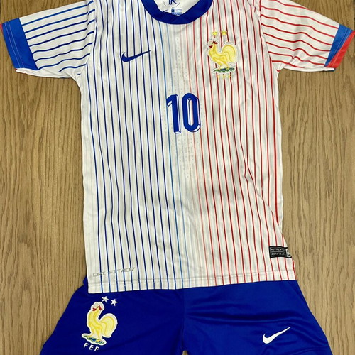 Mbappe kids' football kit, age 10 (152)