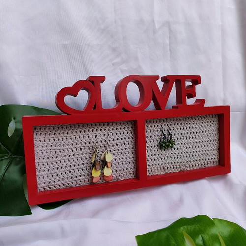 Earring frame like new, knitted, red