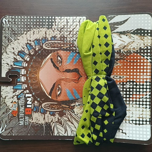 Set of scarves, mug, and laces new