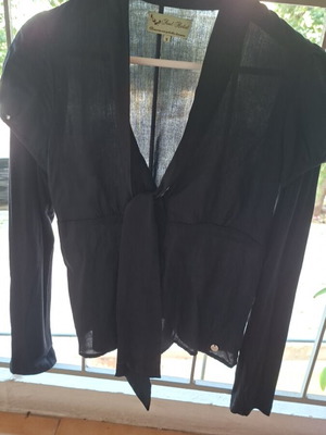 Риза с копчета и връзка отпред като нова, черна, размер S