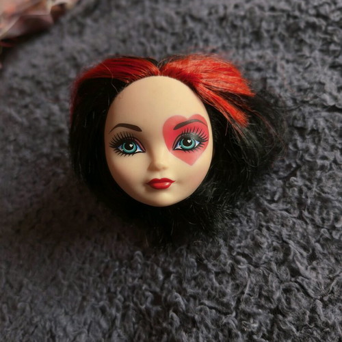 Lizzie Hearts Ever After High doll head like new with cut hair