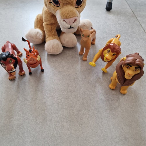 Lion King set like new, all together