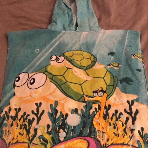 Children's bath towels like new for ages 2-4