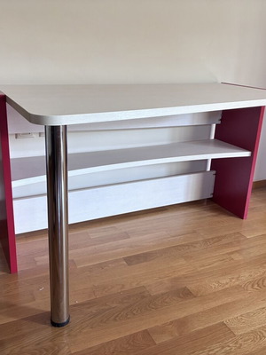 Neoset desk used, asymmetrical with minor damage