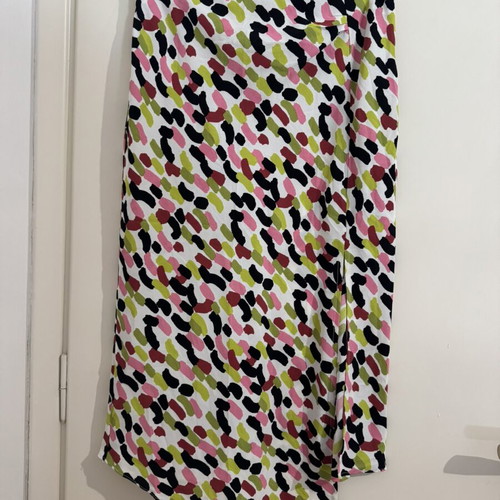 Glamorous skirt new with slit, multicolor, size L