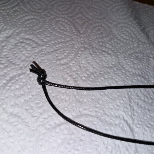 Pendant necklace new, black with cord
