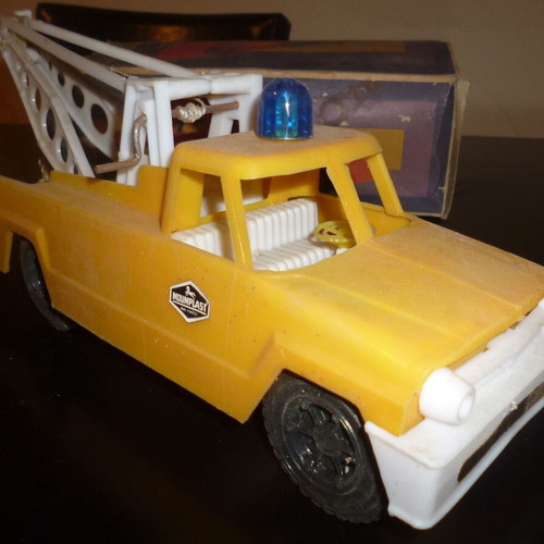 Plastic Crane Moumplast 60s new with box