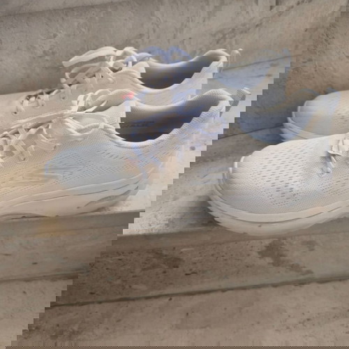 Skechers ArchFit λευκά αθλητικά παπούτσια