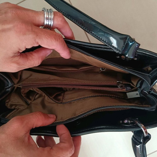 Dim leather club black genuine leather shoulder bag like new