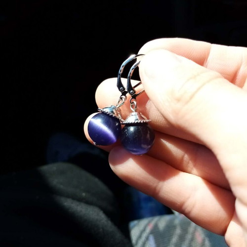 Purple dangle earrings like new with deep purple stones